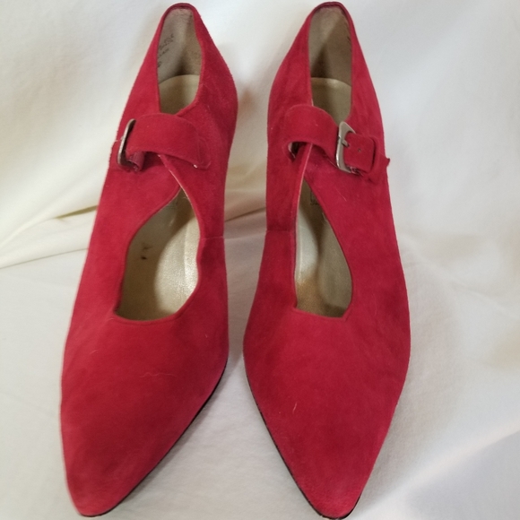 NINE WEST Vintage Red Suede Heels - Picture 2 of 6